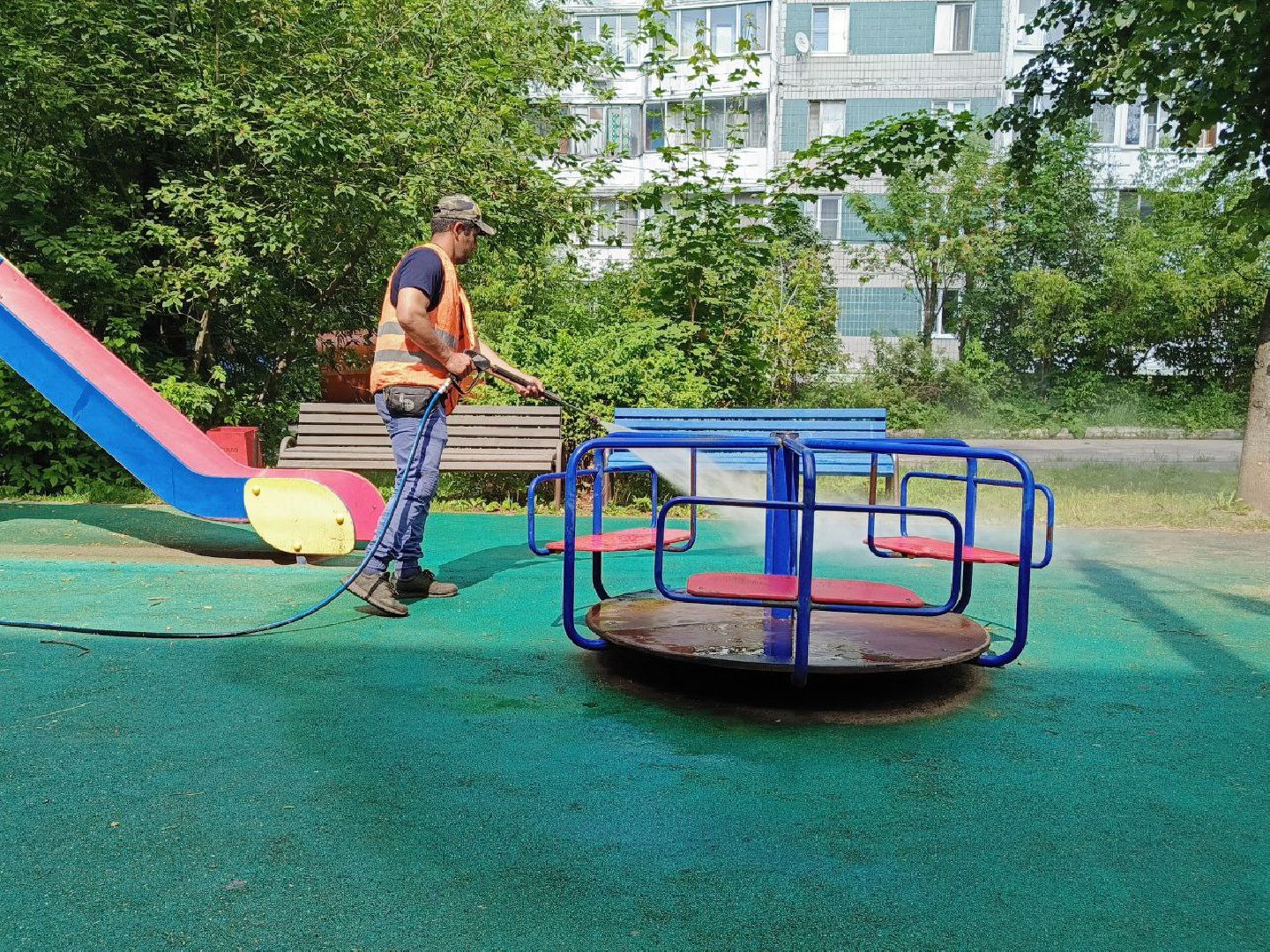 Солнечногорск, Уборка двора, Покос травы, Детская площадка, Жители,