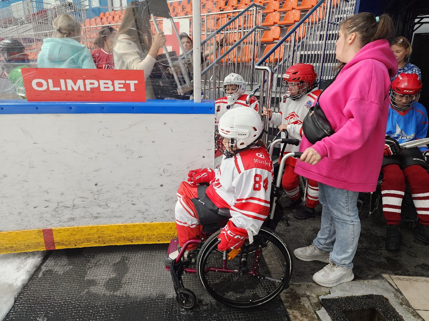 красногорск, ледовая арена, следж-хоккей, инвалид,