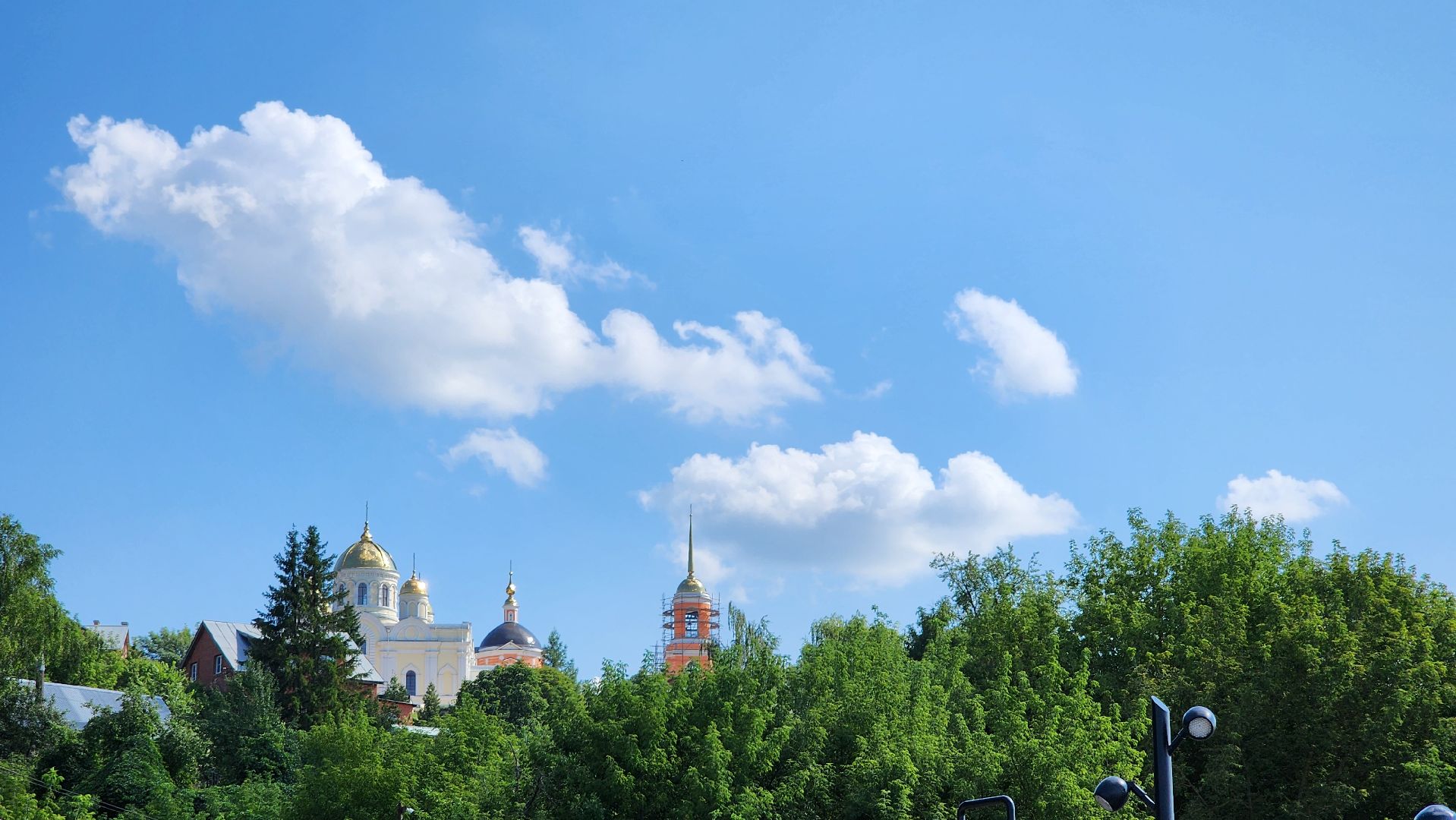 кашира, река ока, набережная оки, благоустройство, питьевой фонтанчик, кафе, зона для загара, покос травы,