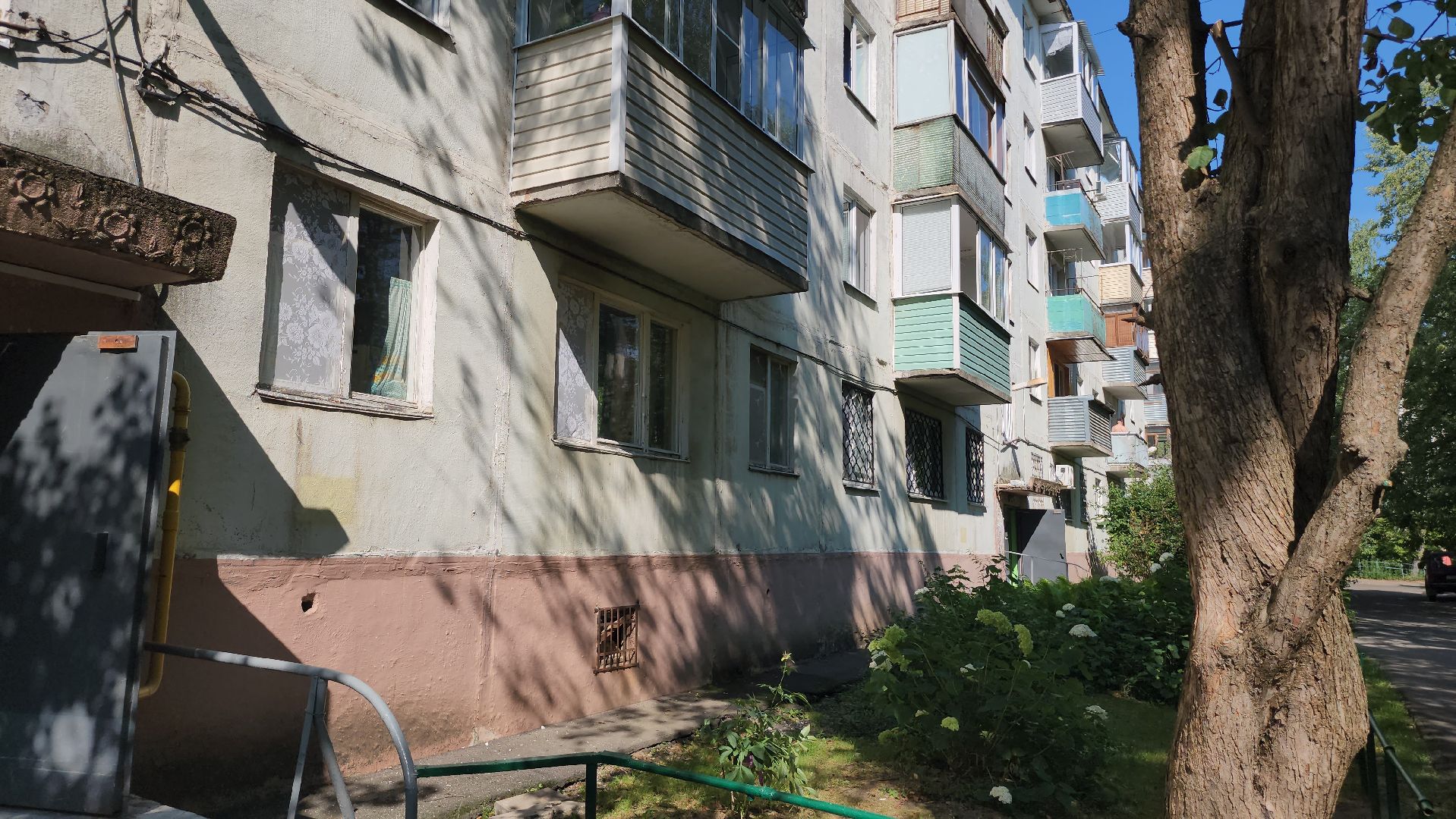 серпухов, улица центральная, косметический ремонт подъездов, программа софинансирования, малярные работы, управляющая компания, добрый дом,