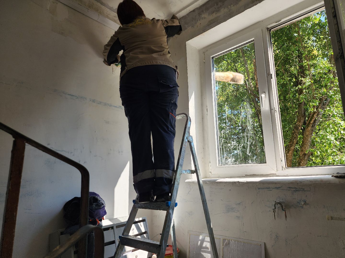 серпухов, улица центральная, косметический ремонт подъездов, программа софинансирования, малярные работы, управляющая компания, добрый дом,