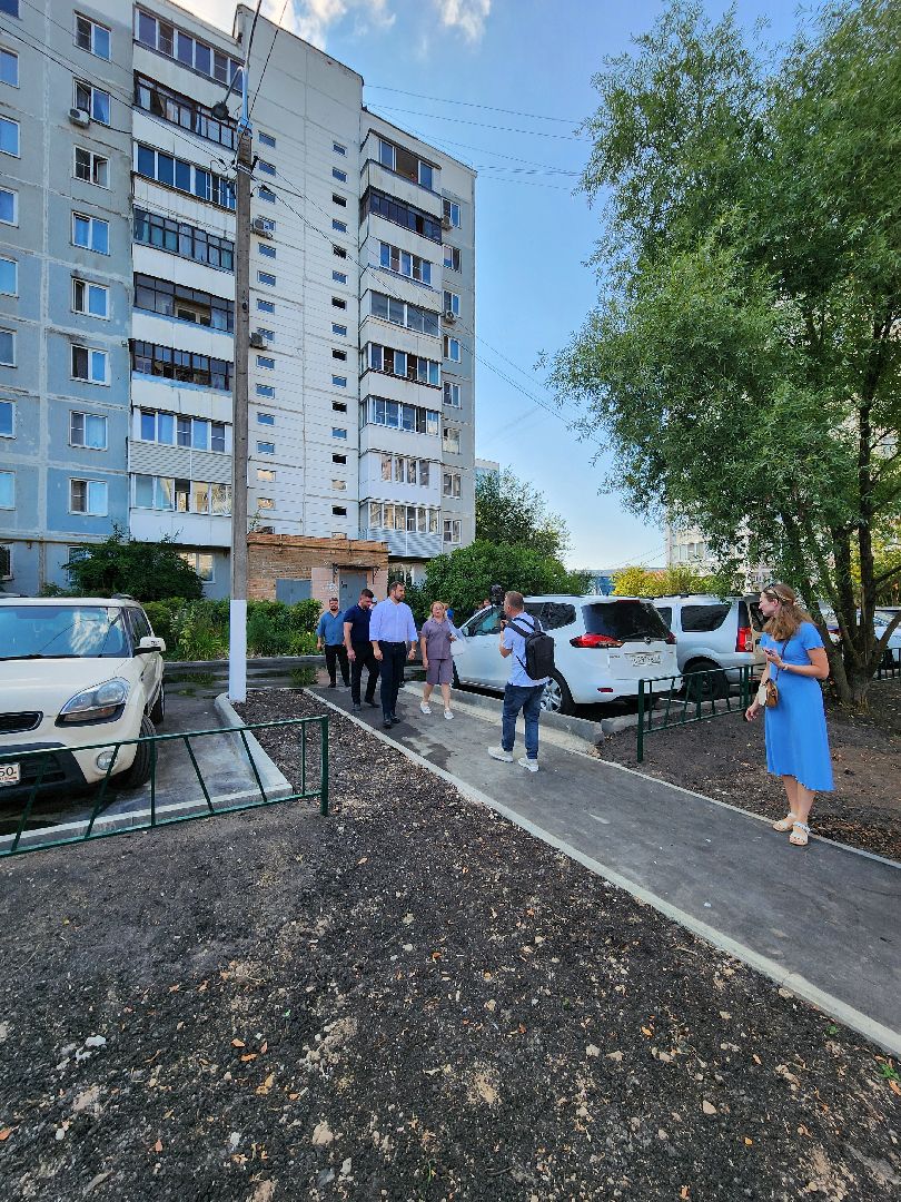 Чехов, улица Полиграфистов, комплексное благоустройство дворов, приемка работ, открытие детской площадки, глава администрации го Чехов, Михаил Собакин, анимационная программа,