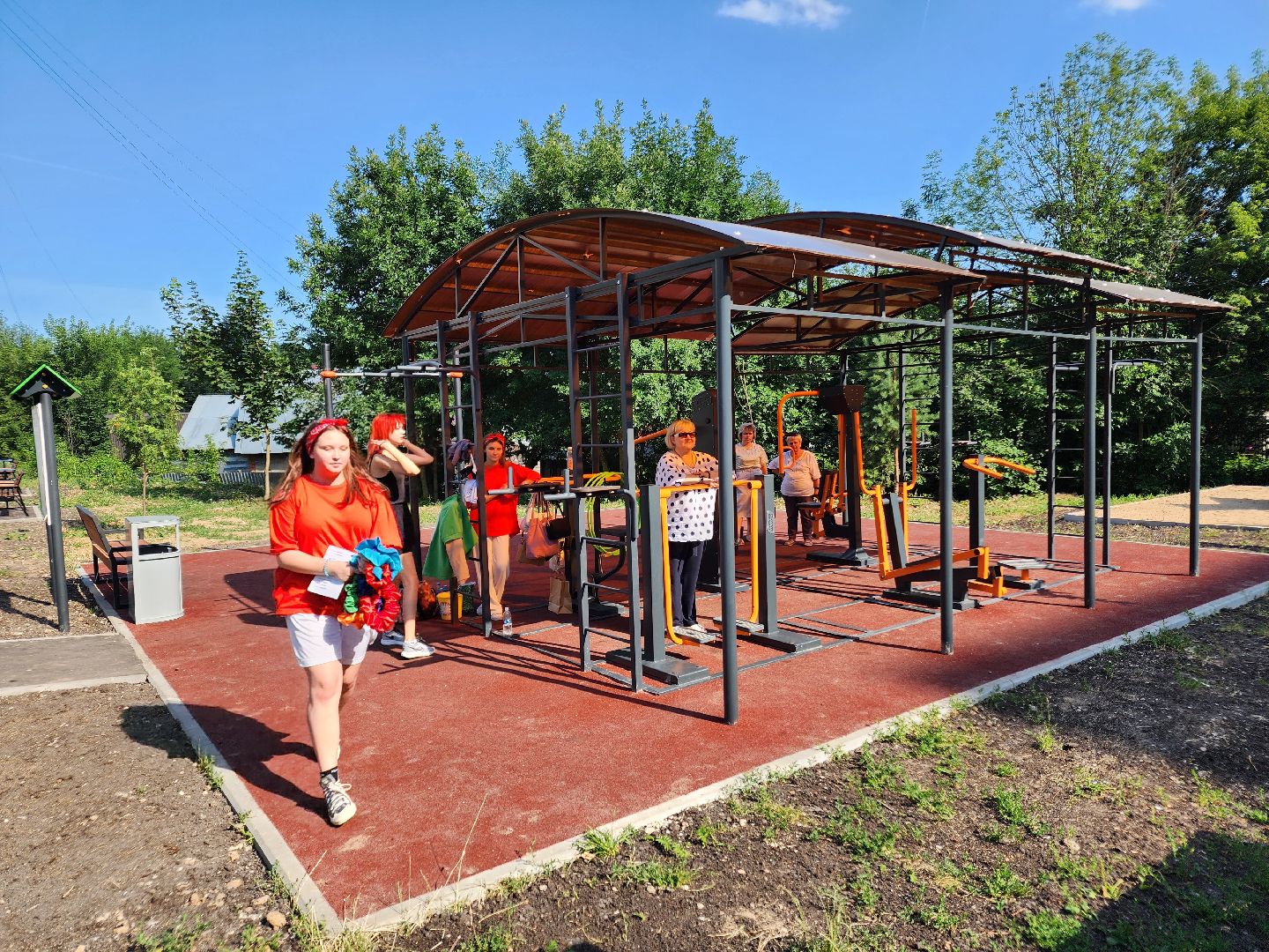 Чехов, улица Полиграфистов, комплексное благоустройство дворов, приемка работ, открытие детской площадки, глава администрации го Чехов, Михаил Собакин, анимационная программа,