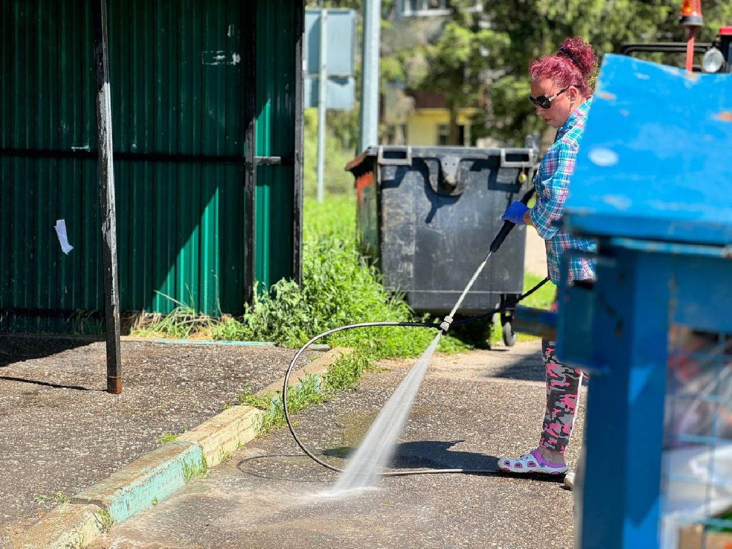 контейнерная площадка, управляющая компания, сотрудник, чистота, баки,