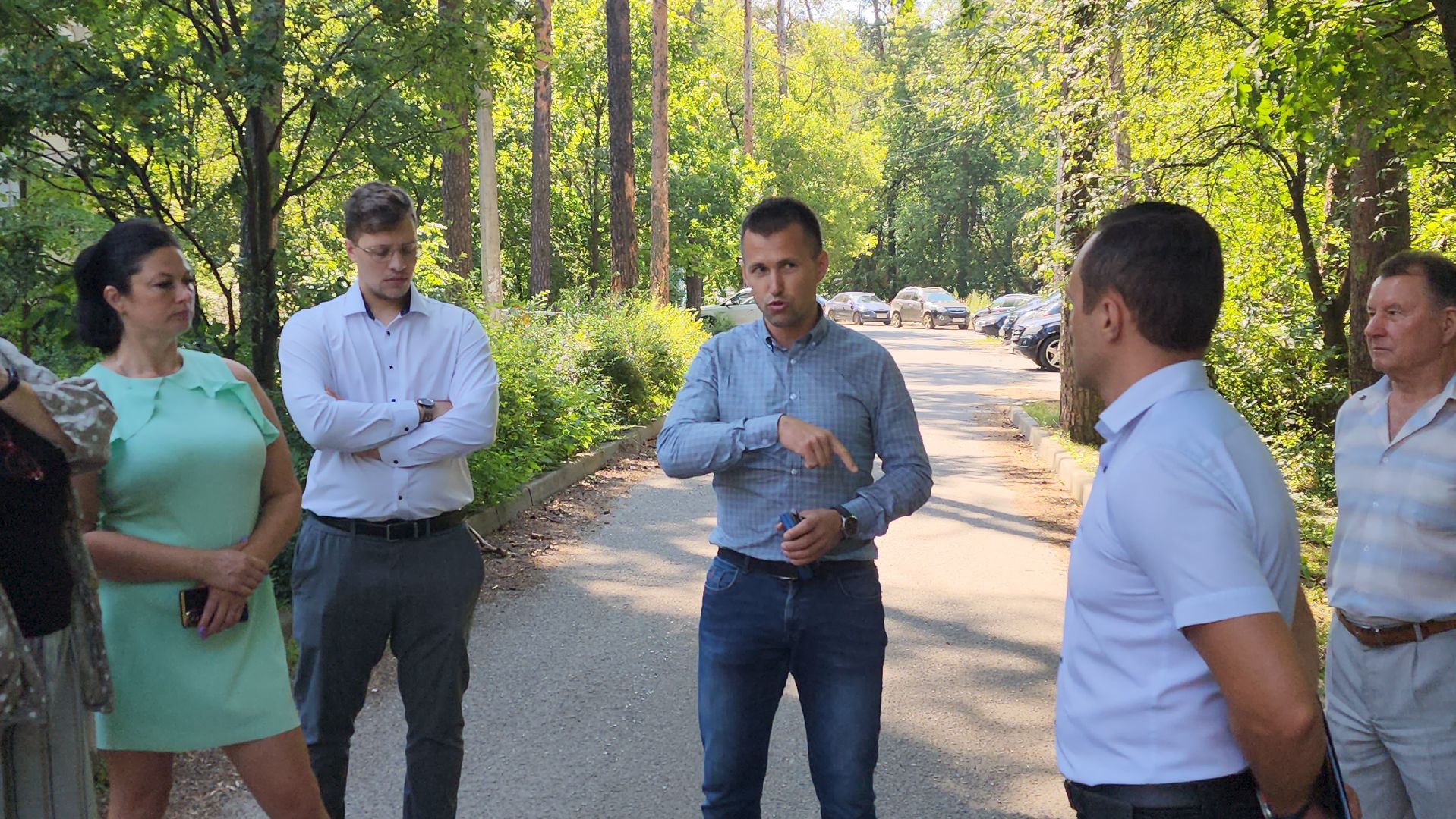 пешие обходы, заместитель главы, Григорий грибанов, ул семашко, ул дзержинского, борис аубакиров, мусор, смет, уборка, озеленение,