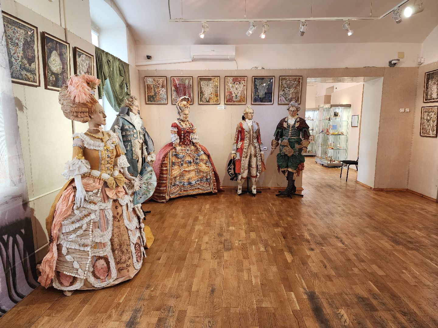 раменское, культура, раменский историко-художественный музей, выставка театральных костюмов,