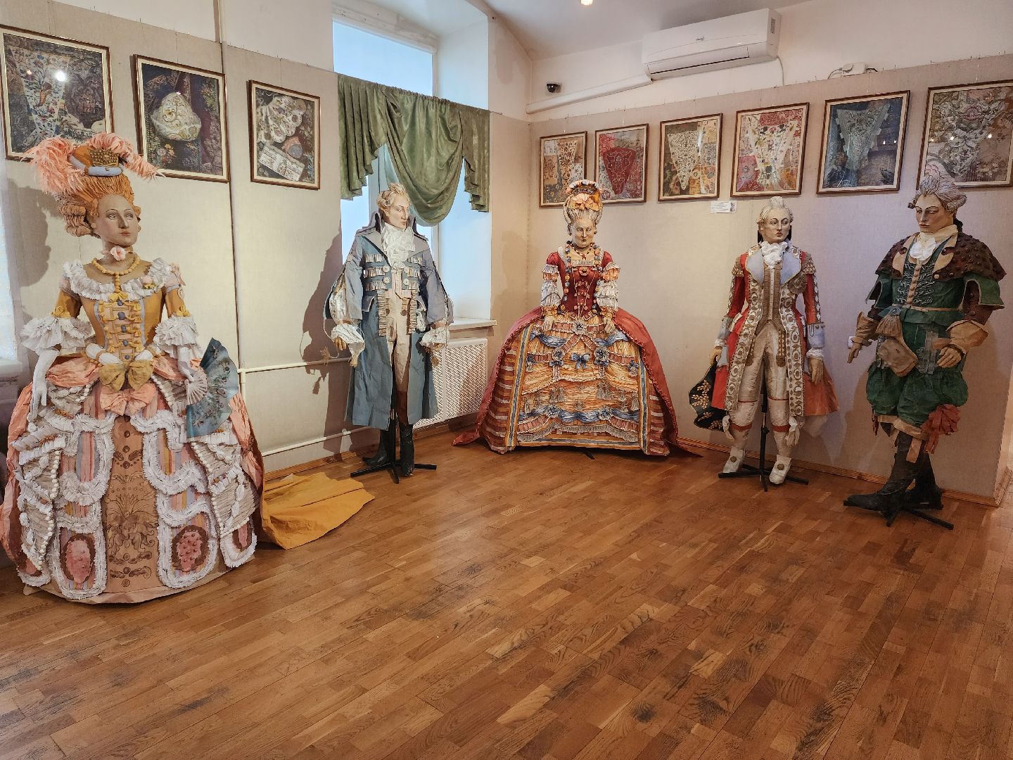 раменское, культура, раменский историко-художественный музей, выставка театральных костюмов,