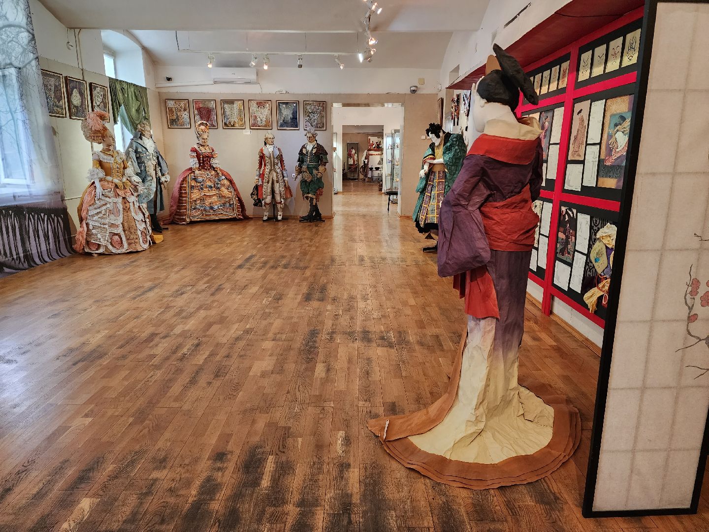 раменское, культура, раменский историко-художественный музей, выставка театральных костюмов,