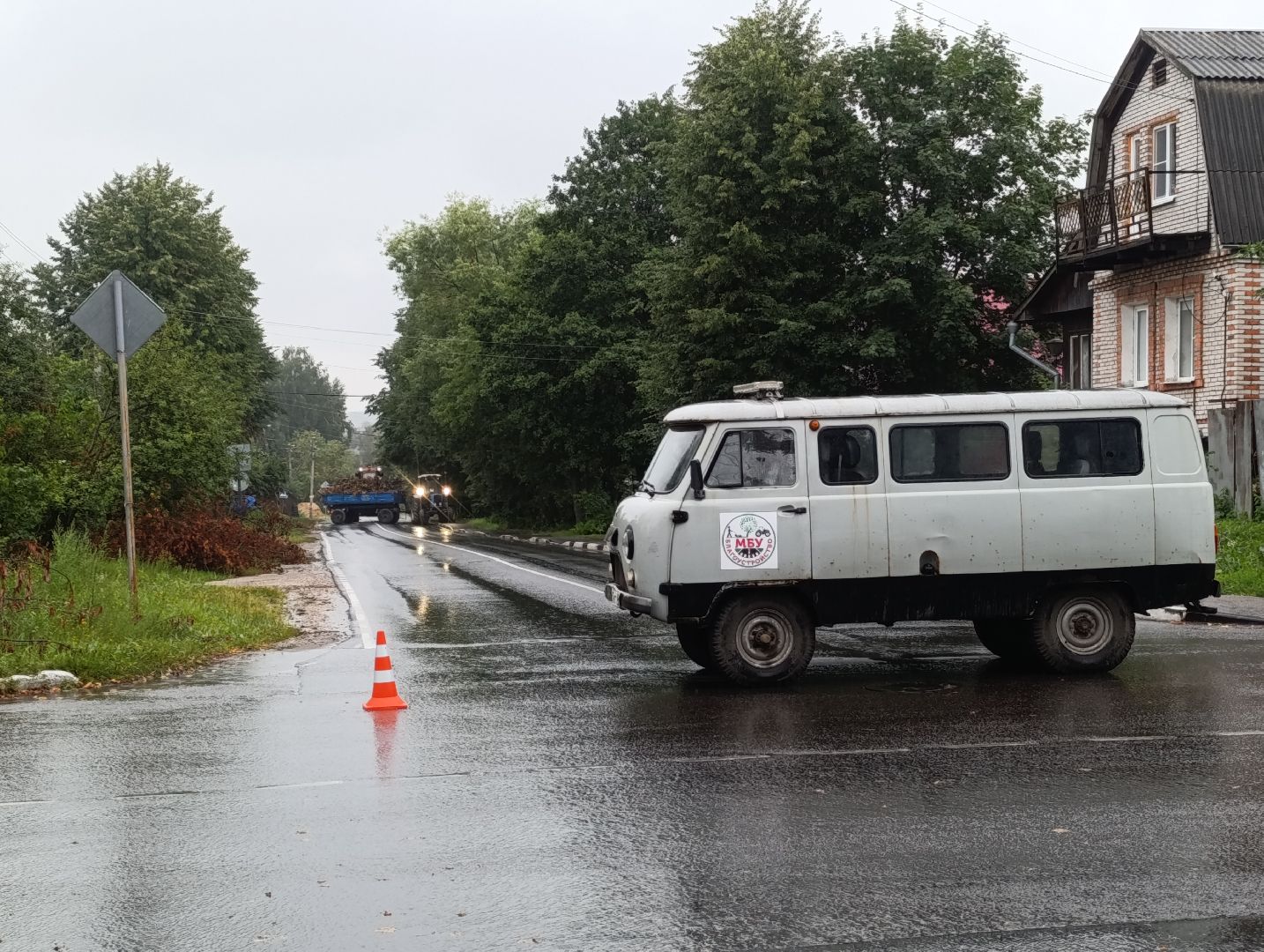 Бронницы, Благоустройство, Вывоз порубленных деревьев, МБУ Благоустройство,