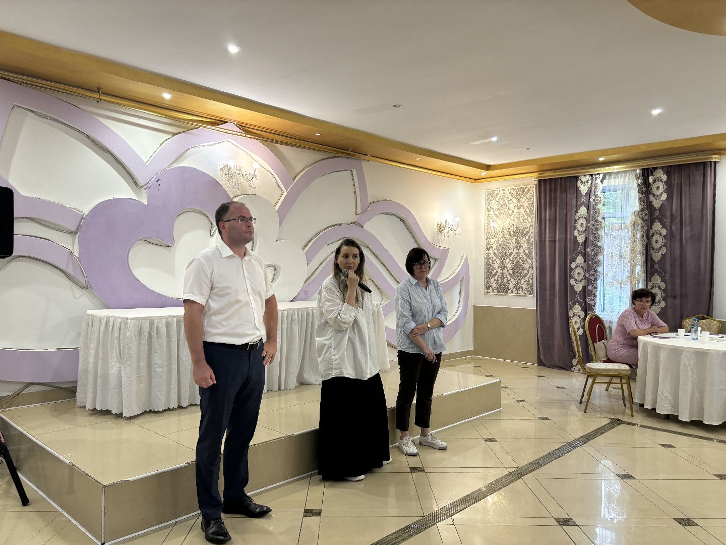 выездная администрация, тротуар, здравоохранение,