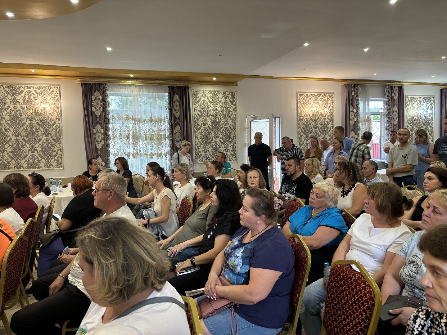 выездная администрация, тротуар, здравоохранение,