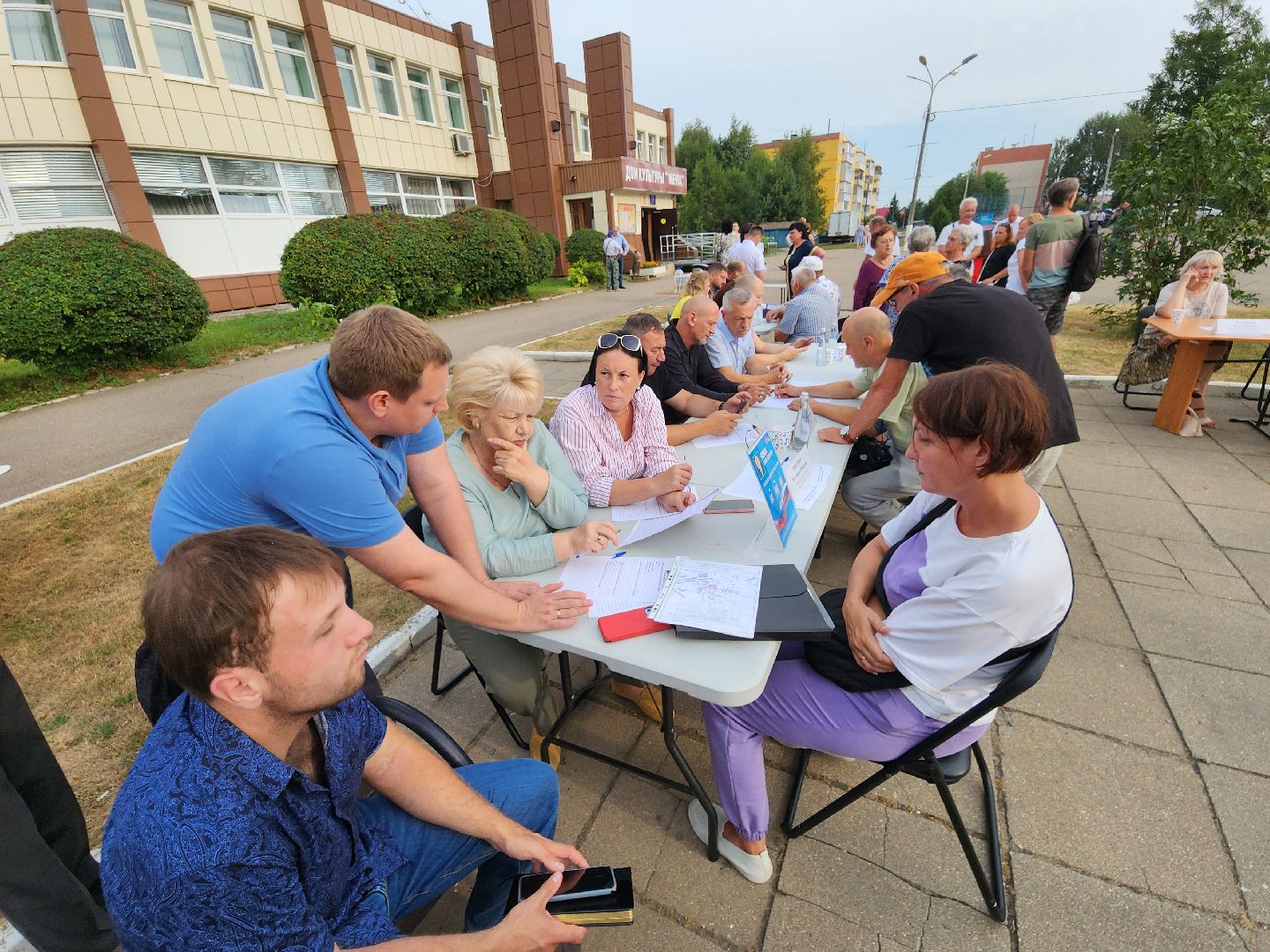 Чехов, село Дубна, выездная администрация, очистка пруда, окос травы, опиловка деревьев,