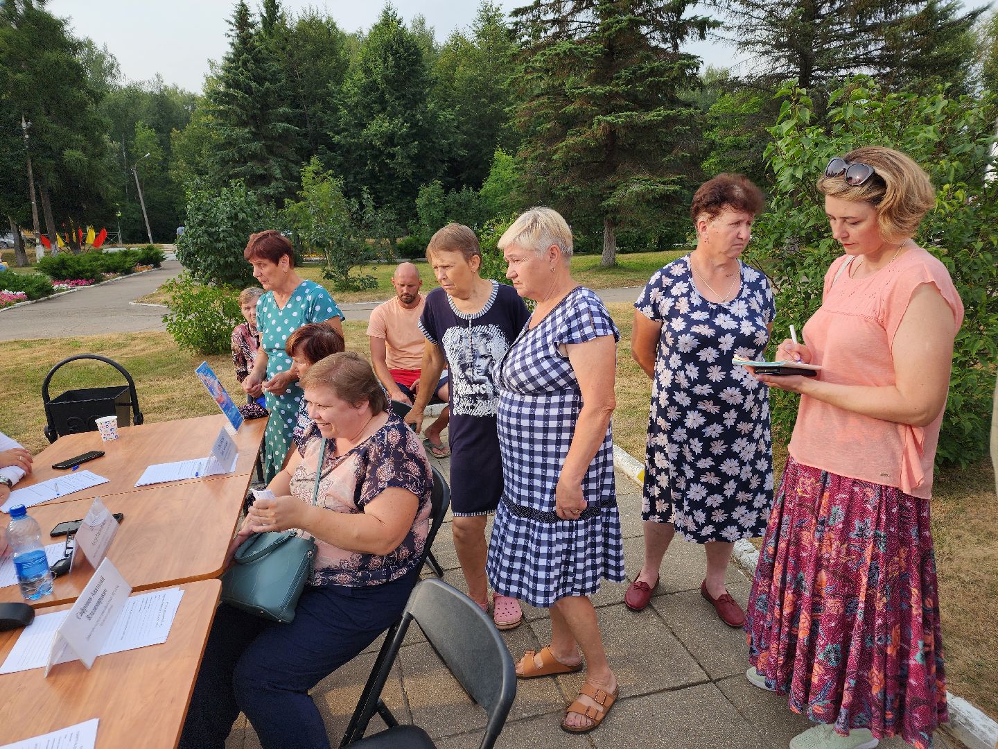 Чехов, село Дубна, выездная администрация, очистка пруда, окос травы, опиловка деревьев,