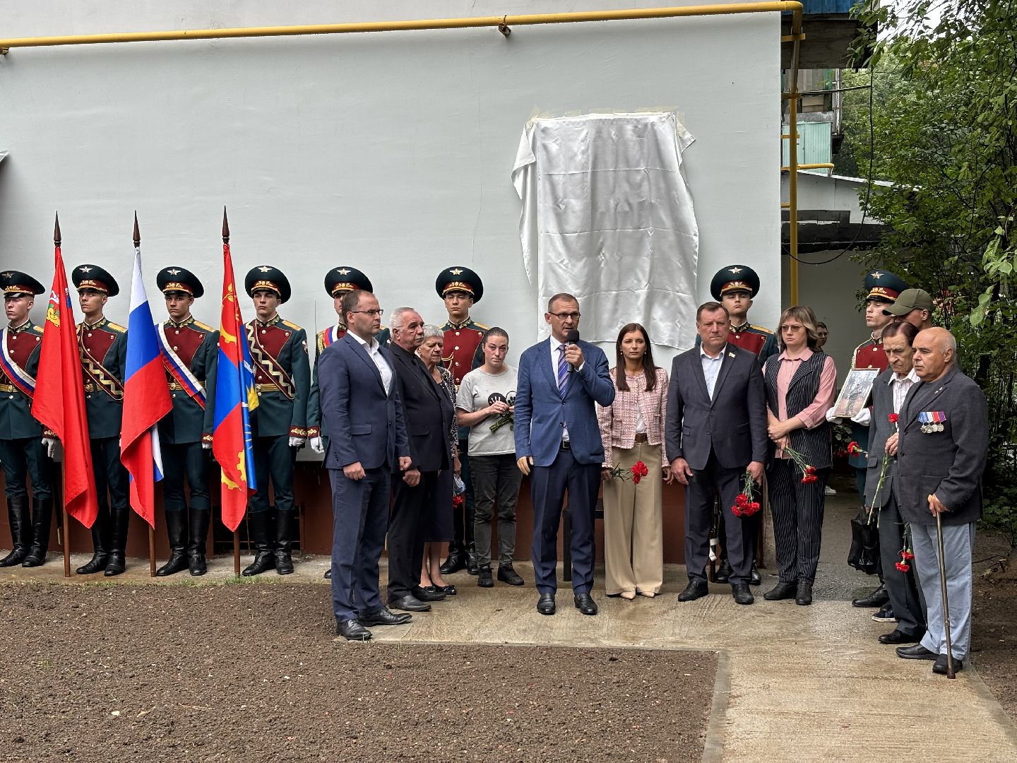 герои сво, микрорайон заря,