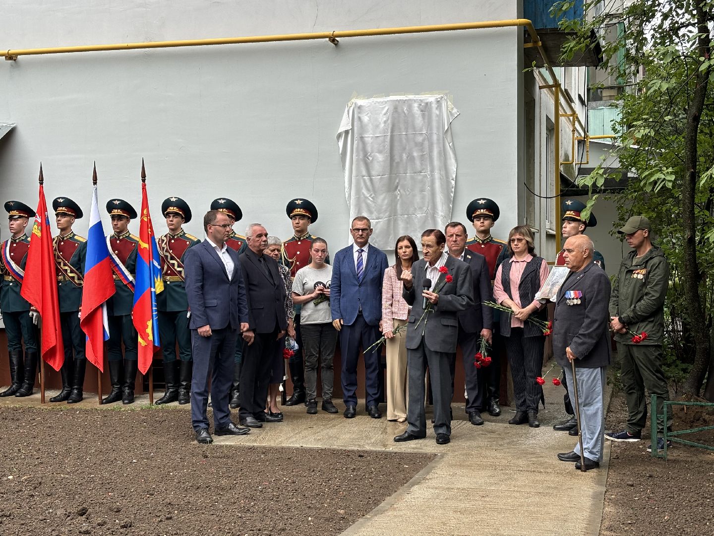 герои сво, микрорайон заря,