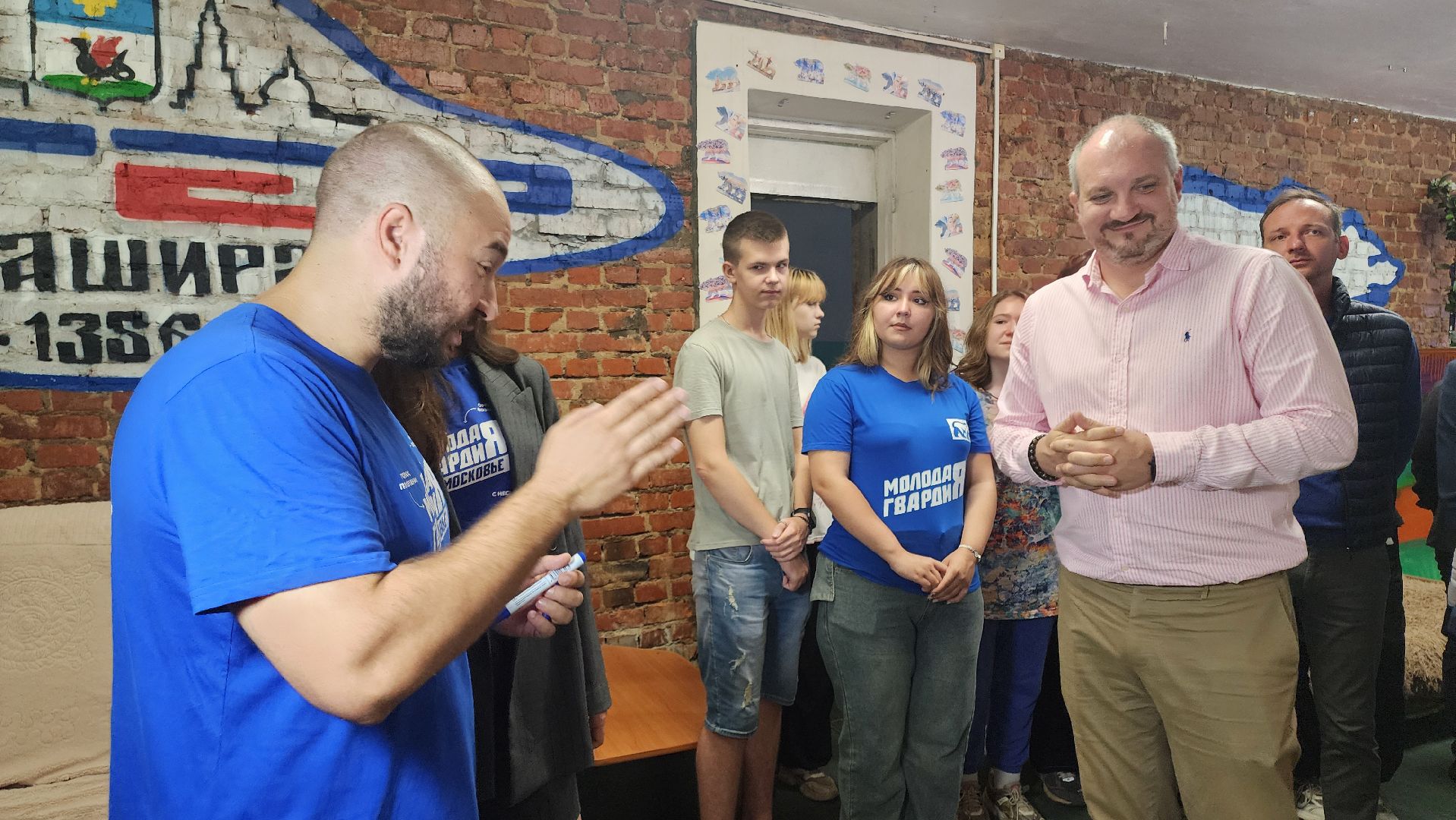 кашира, молодая гвардия, штаб, волонтеры, диана алумянц, михаил шувалов, маскировочные сети, тактические изделия,