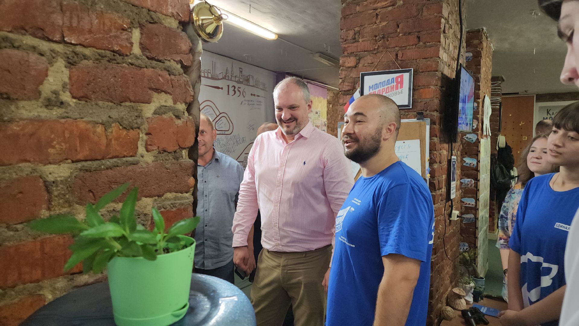 кашира, молодая гвардия, штаб, волонтеры, диана алумянц, михаил шувалов, маскировочные сети, тактические изделия,