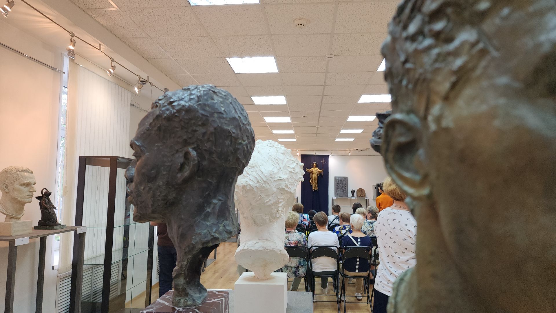 электросталь, мой город, жители города, выставочный зал, музей, выставка, экспозиция, скульптор, творческий вечер,