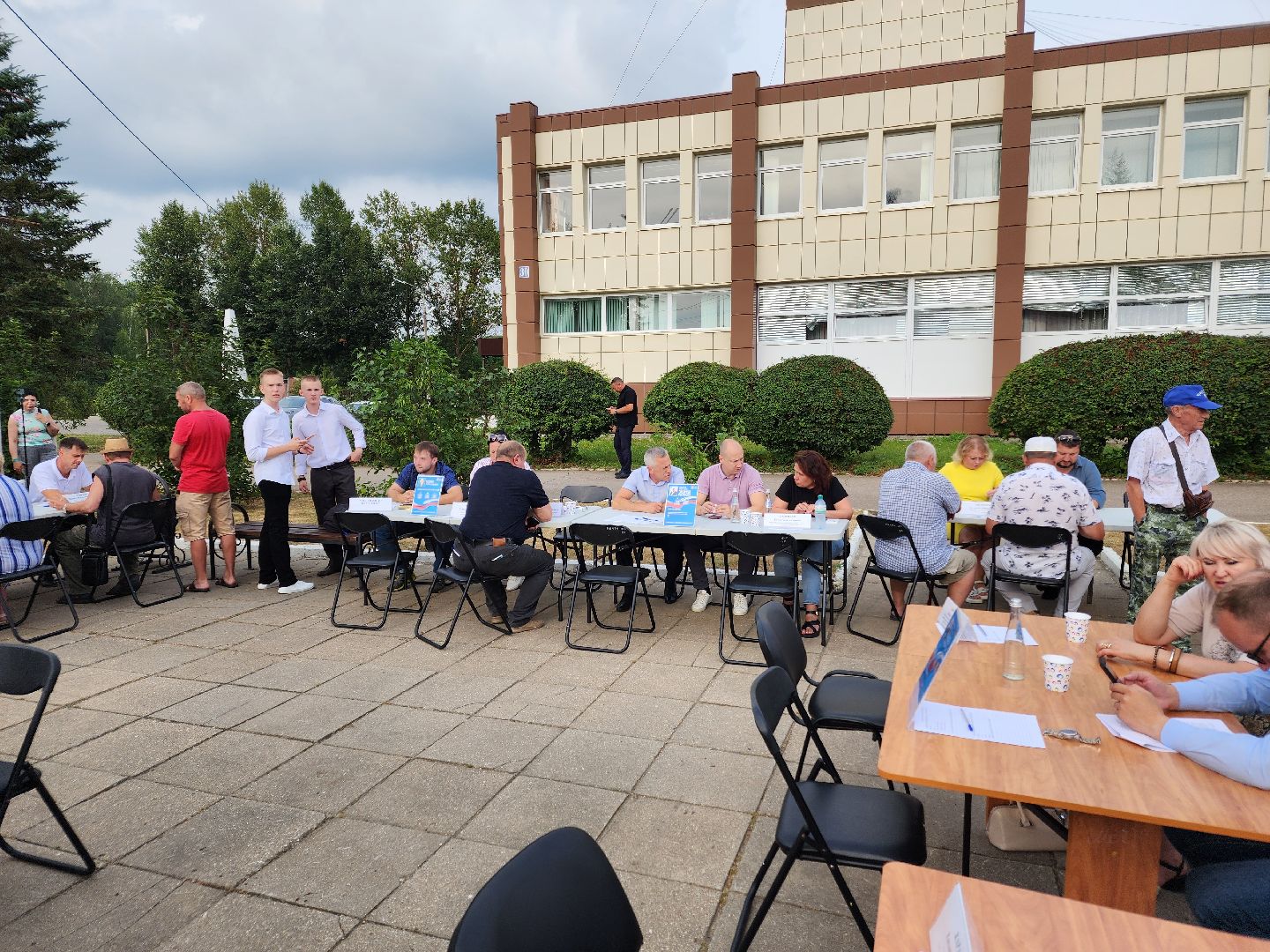 чехов, село Дубна, выездная администрация, входные группы, ремонт ступеней, уборка двора, горячая вода, горячее водоснабжение, ЖКХ,