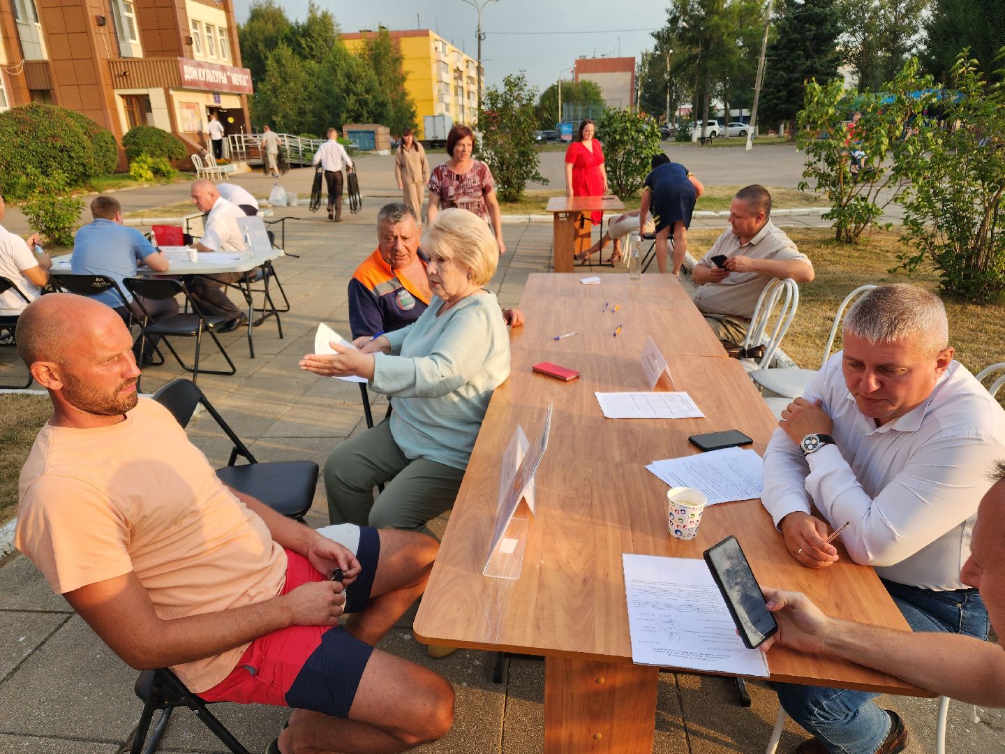 чехов, село Дубна, выездная администрация, входные группы, ремонт ступеней, уборка двора, горячая вода, горячее водоснабжение, ЖКХ,