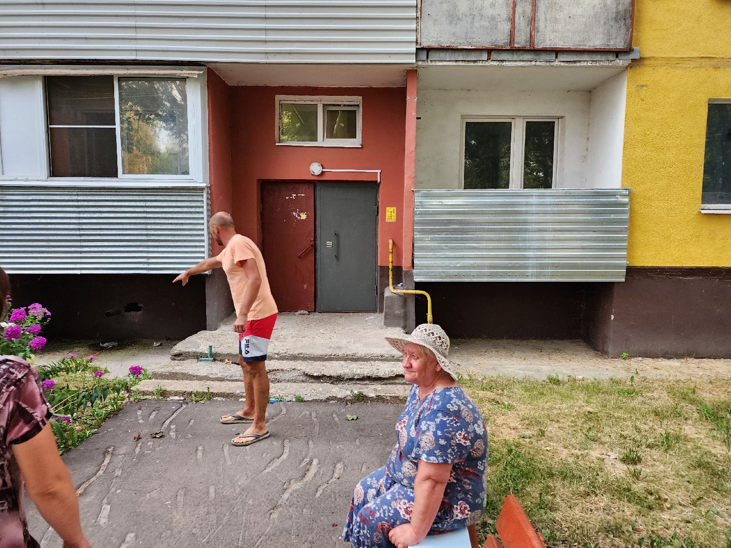 чехов, село Дубна, выездная администрация, входные группы, ремонт ступеней, уборка двора, горячая вода, горячее водоснабжение, ЖКХ,