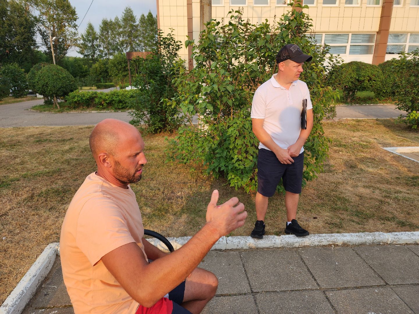 чехов, село Дубна, выездная администрация, входные группы, ремонт ступеней, уборка двора, горячая вода, горячее водоснабжение, ЖКХ,