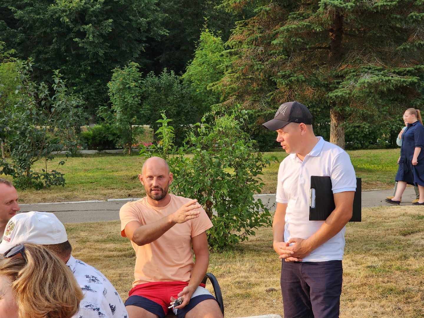 чехов, село Дубна, выездная администрация, входные группы, ремонт ступеней, уборка двора, горячая вода, горячее водоснабжение, ЖКХ,