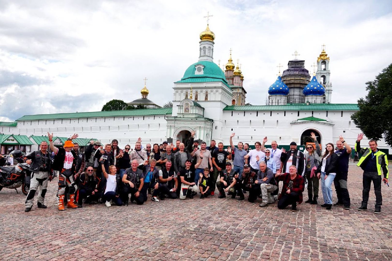 Добрые дела, Благотворительная акция, Мотопробег, Сергиев Посад, Троице-Сергиева лавра, Ильинская больница, Сергей Бурунов, Мотодвижение, Илья Кашин,