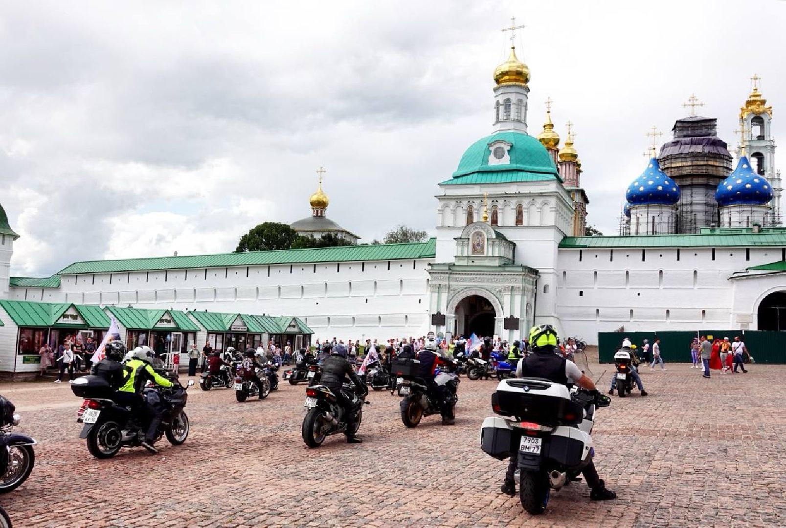 Добрые дела, Благотворительная акция, Мотопробег, Сергиев Посад, Троице-Сергиева лавра, Ильинская больница, Сергей Бурунов, Мотодвижение, Илья Кашин,