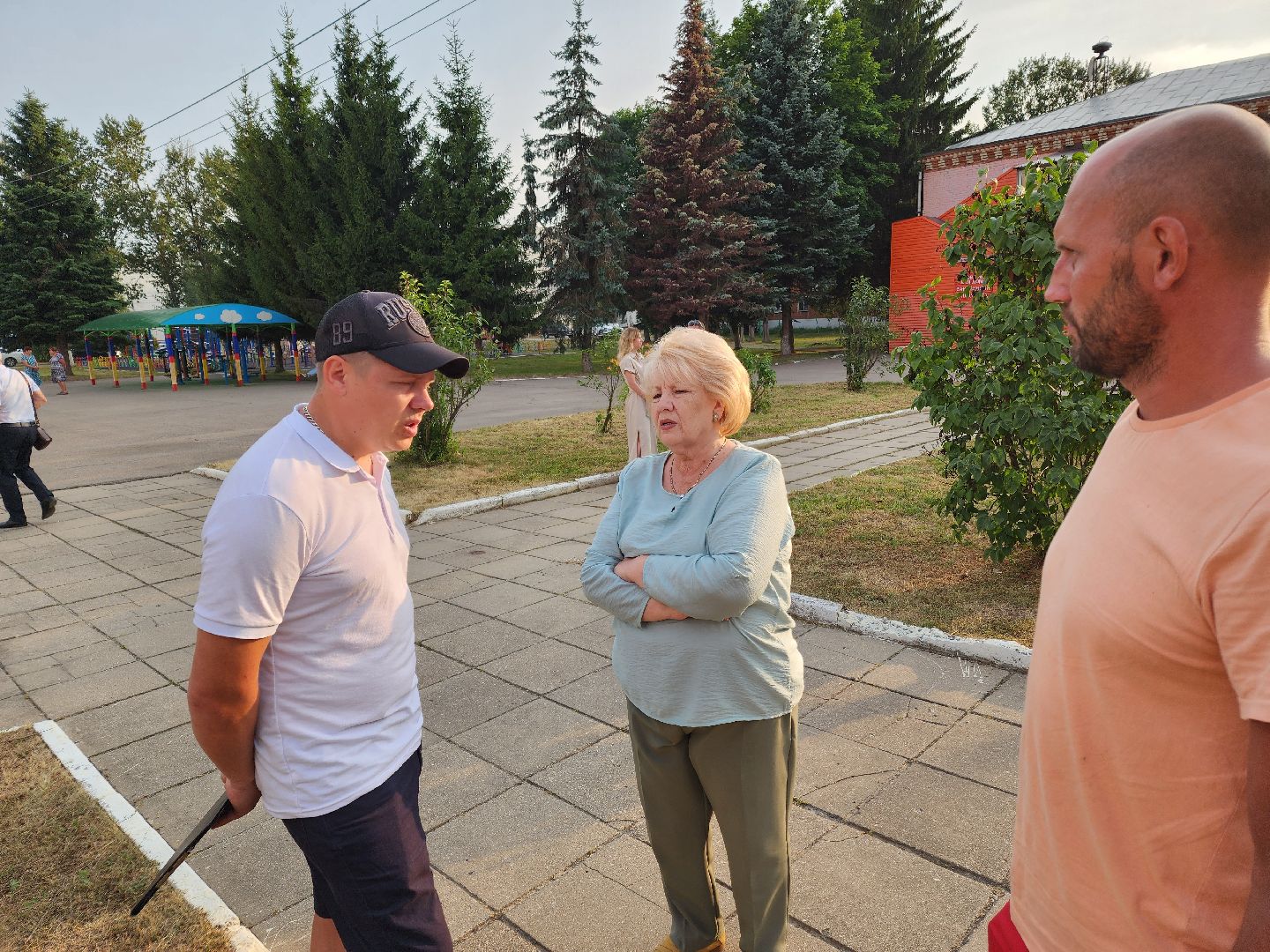 Чехов, село Дубна, выездная администрация, благоустройство, зона отдыха, лесопарк, глава администрации го Чехов Михаил Собакин,