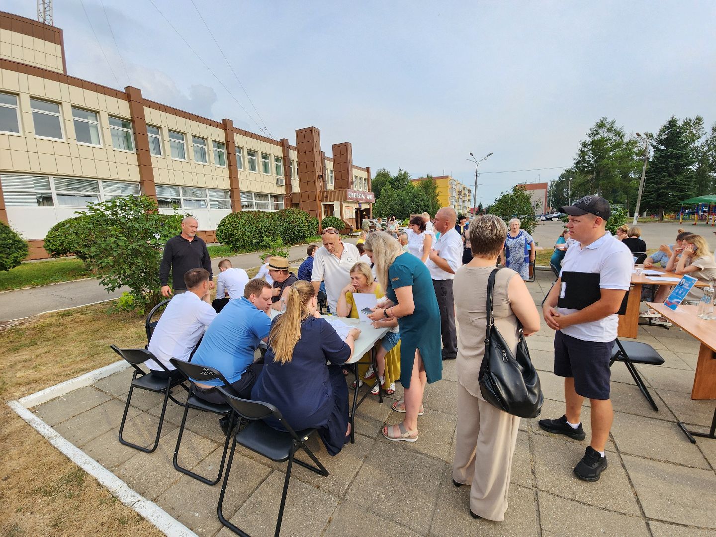 Чехов, село Дубна, выездная администрация, благоустройство, зона отдыха, лесопарк, глава администрации го Чехов Михаил Собакин,