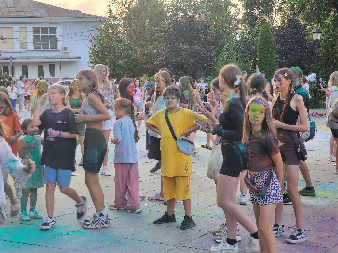 Коломна, ночь в парке, лето в подмосковье,