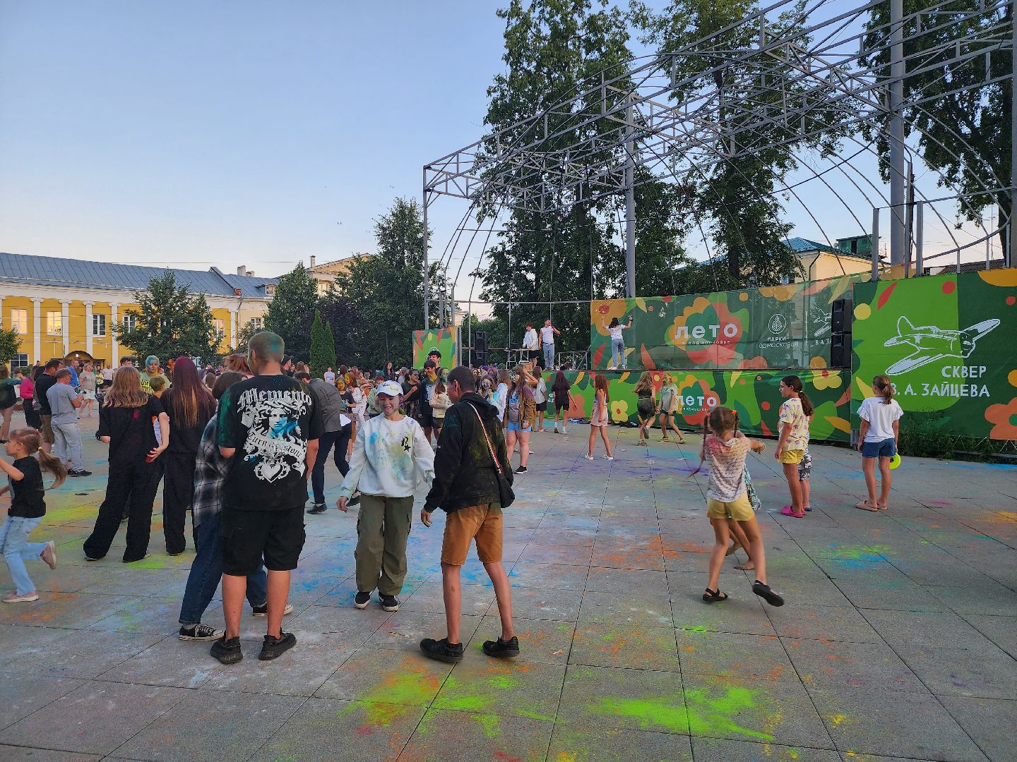 Коломна, ночь в парке, лето в подмосковье,