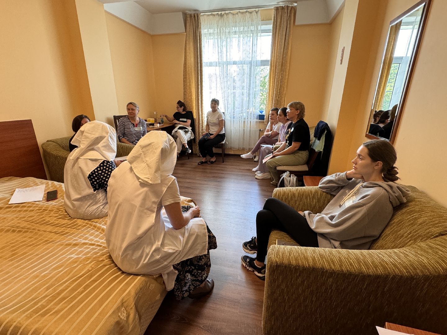 Помощник по уходу, Сестры милосердия, сво, Одинцова,
