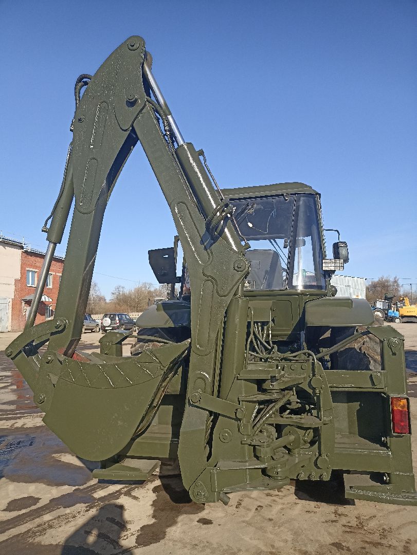 Серпухов, СВО, экскаватор, фронт, трактор