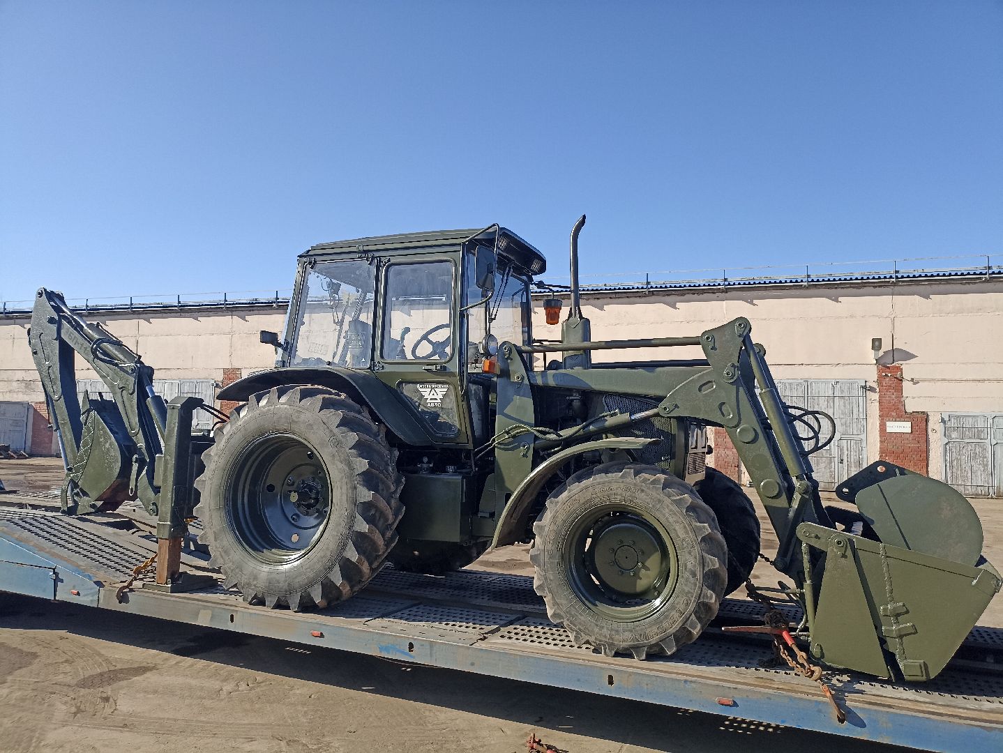 Серпухов, СВО, экскаватор, фронт, трактор