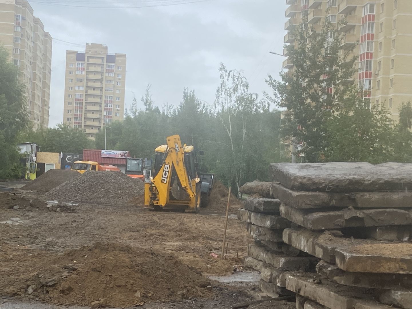 новая парковка Власиха, Власиха микрорайон Школьный, комфортная городская среда, парковочные места, работы по благоустройству,