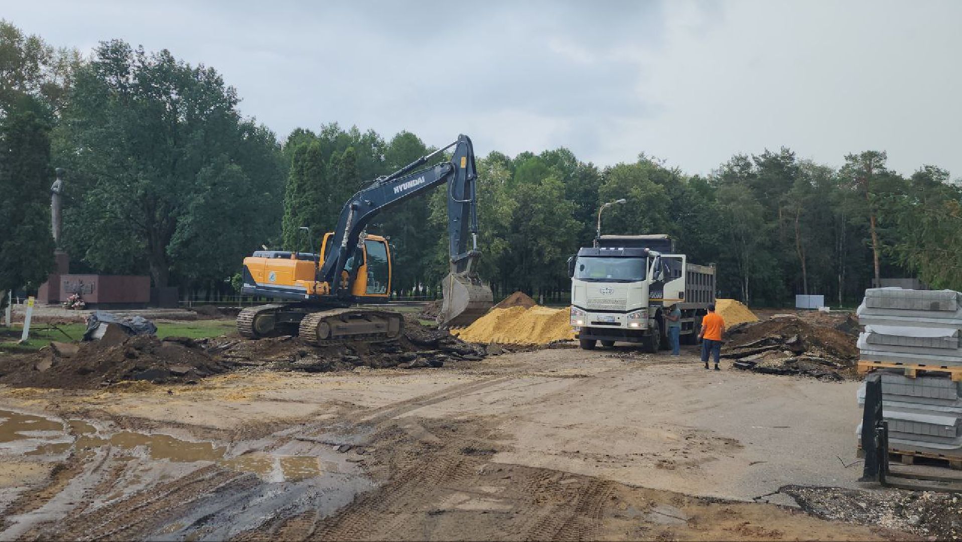 Вечный огонь, мемориал, парк культуры и отдыха, реконструкция, борис аубакиров, Никто не забыт ничто не забыто!, скорбящая мать,