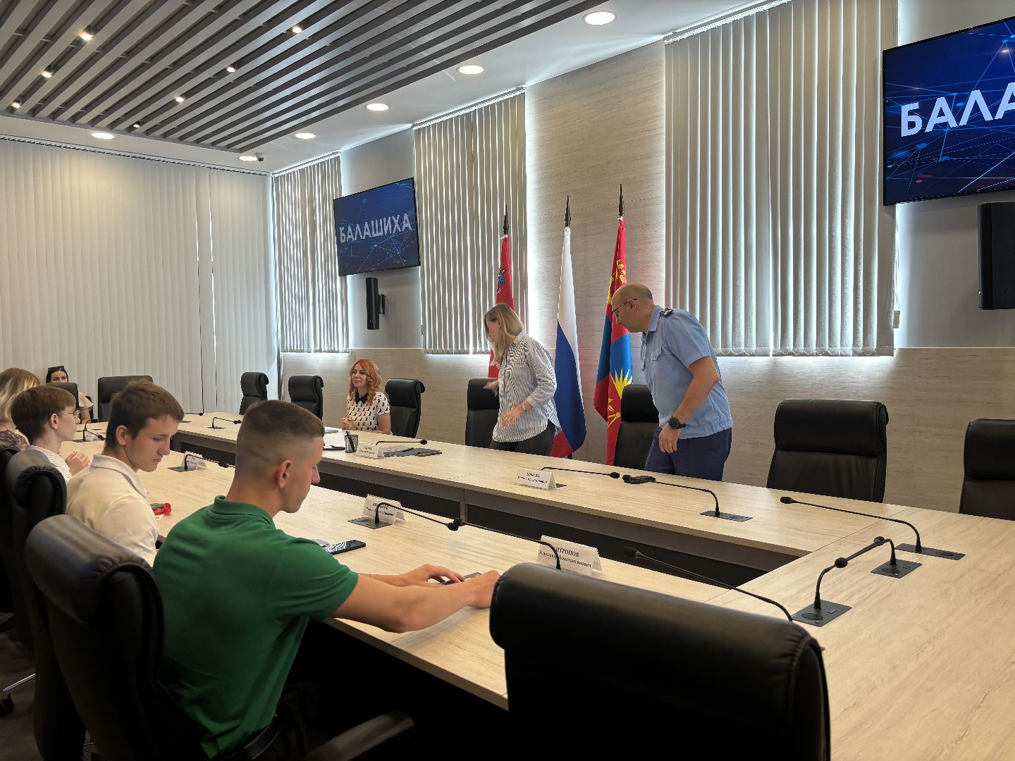 вручение ключей, вручение ключей сироте,