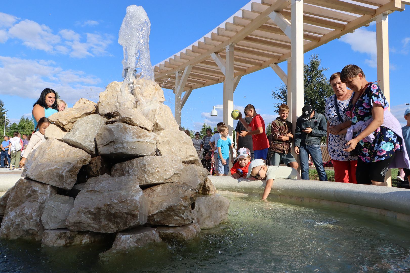 национальный проект жилье и городская среда, Яблоневый сад, поселок Успенский, серебряные Пруды, благоустройство, президентские проекты,