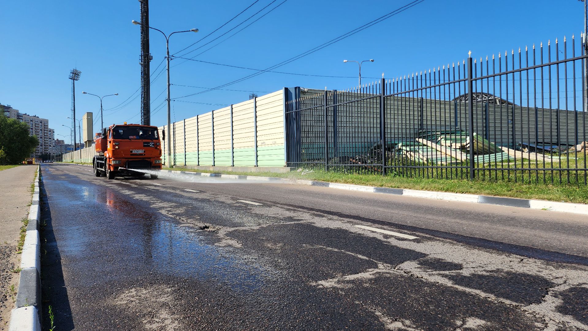 полив дорог, аэрация, аэрация воздуха, Коммунальные службы, Дорожные службы, дорожная безопасность, дорожная инфраструктура, Домодедово, Подмосковье,