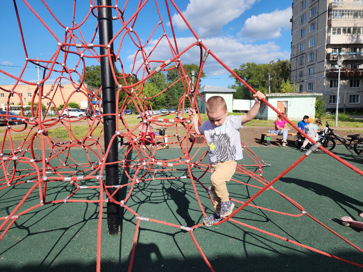 детская площадка, ликинский автобусный завод, ликино-дулево, орехово-зуевский округ,