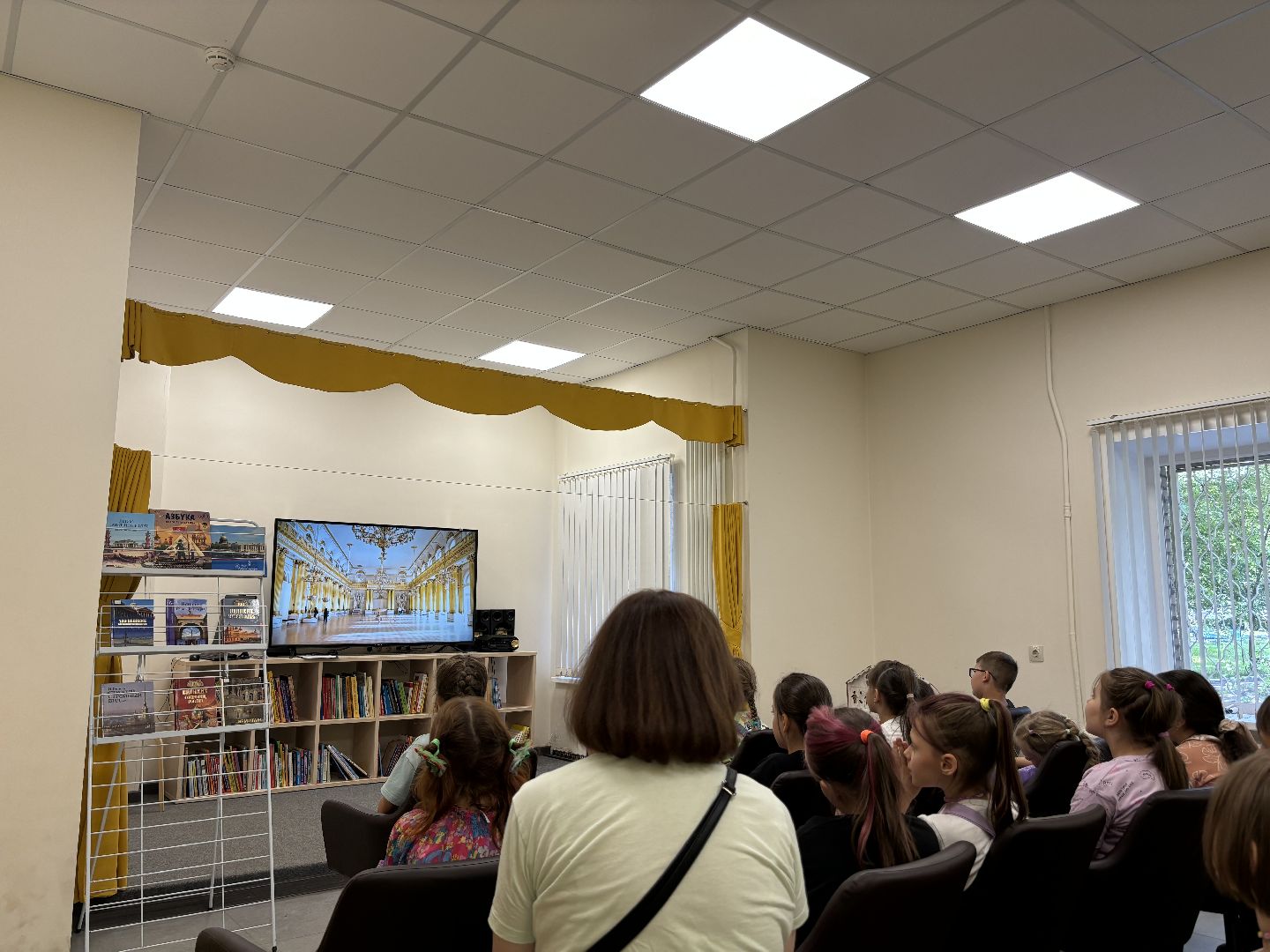 библиотеки, школьный лагерь,