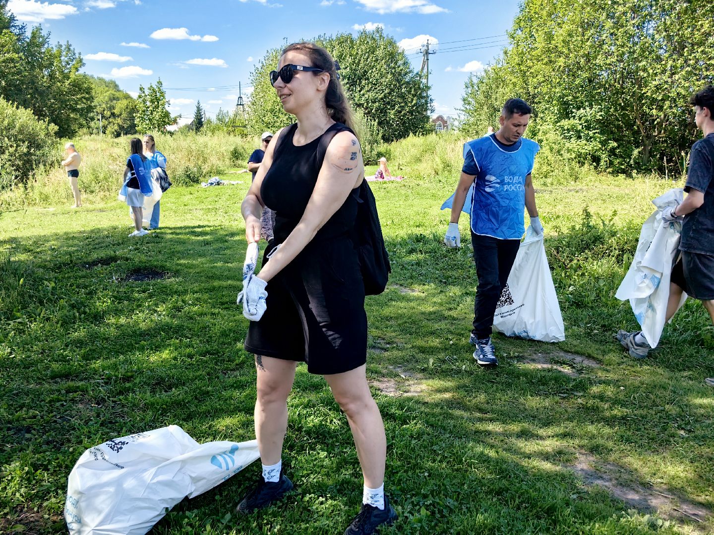 акция вода россии, волонтеры, экология, мусор, берег реки, щёлково,