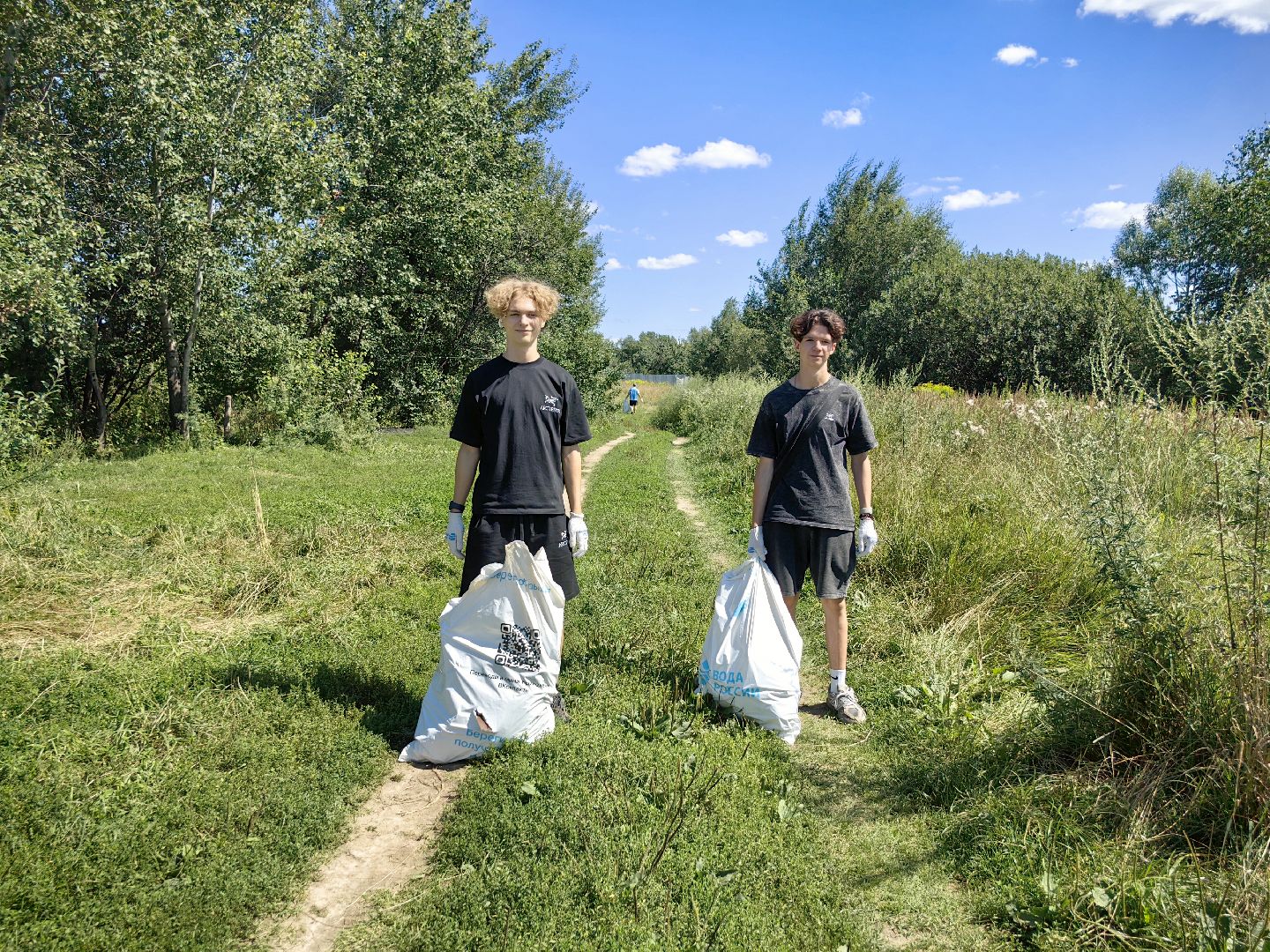 акция вода россии, волонтеры, экология, мусор, берег реки, щёлково,