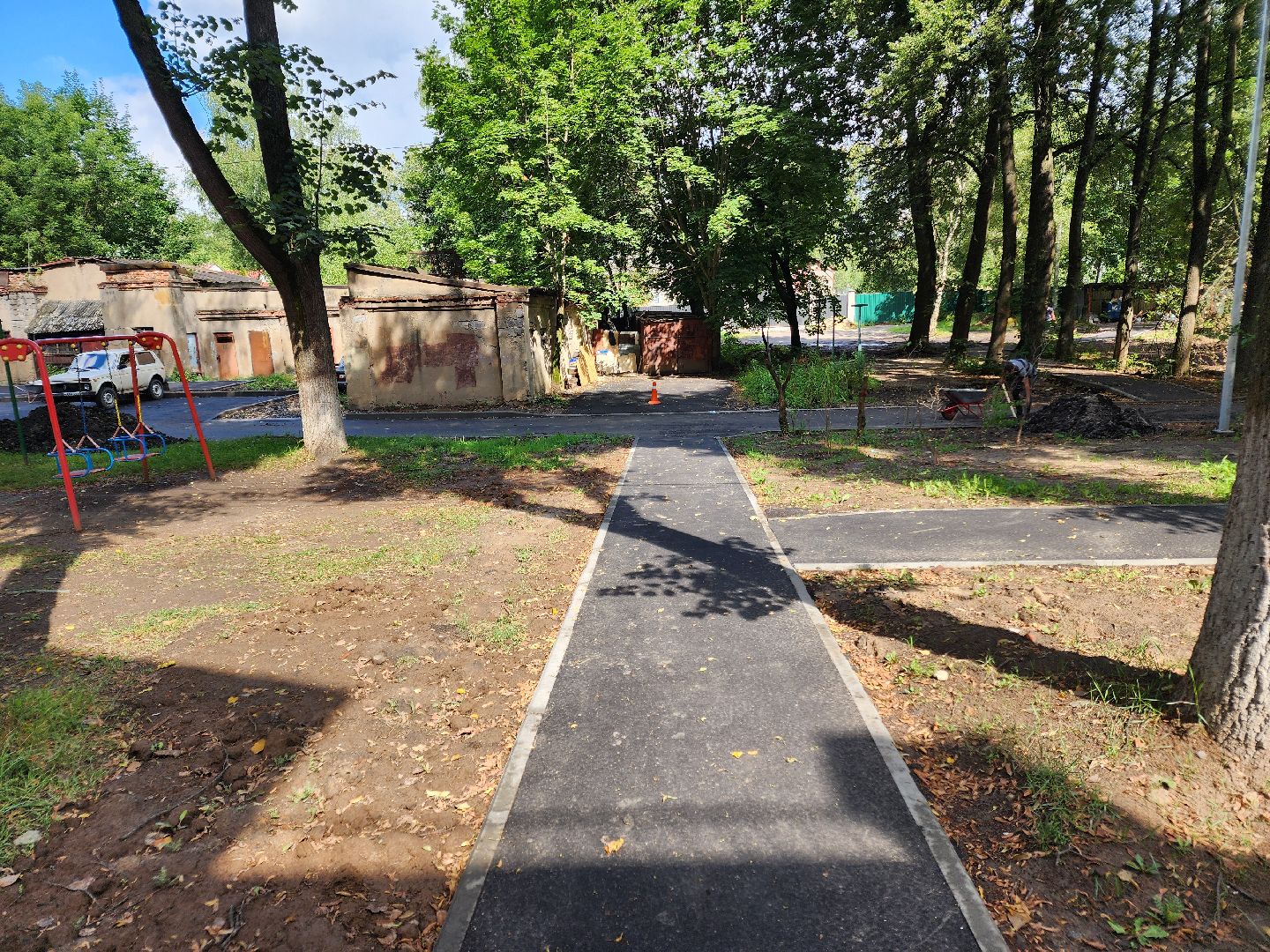 чехов, дворы, дворовые территории, комплексное благоустройство, формирование комфортной городской среды, адресный перечень, план на 2024 год, проезды, тротуары, парковки, детские площадки,