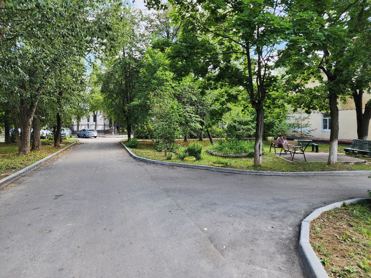 чехов, дворы, дворовые территории, комплексное благоустройство, формирование комфортной городской среды, адресный перечень, план на 2024 год, проезды, тротуары, парковки, детские площадки,