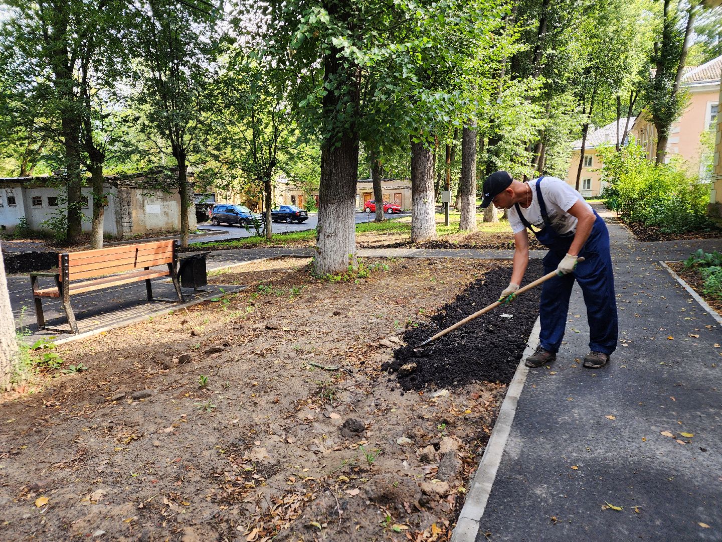 чехов, дворы, дворовые территории, комплексное благоустройство, формирование комфортной городской среды, адресный перечень, план на 2024 год, проезды, тротуары, парковки, детские площадки,