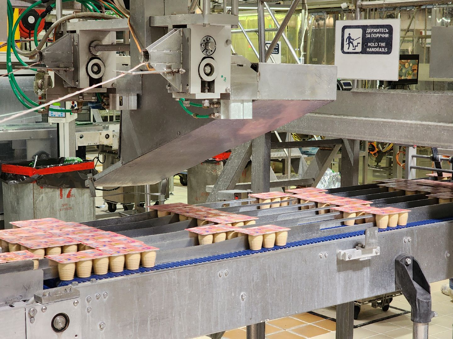 Чехов, поселок Любучаны, завод, предприятие, Health and Nutrition, рост производства, увеличение объемов производства, молочная продукция, йогурты, творожки, молоко, пищевая промышленность, экономика,