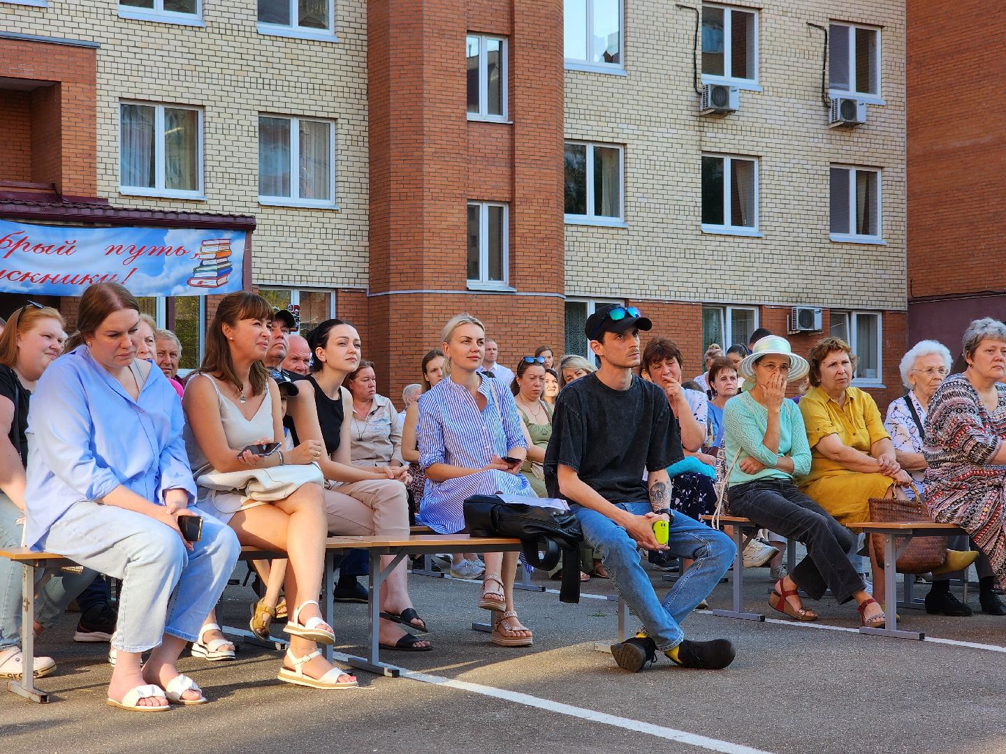 выездная администрация, глава муниципалитета, станислав каторов, поселок развилка, встреча с жителями, ленинский округ,